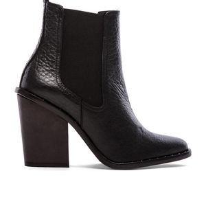 Gorgeous Freda Salvador booties